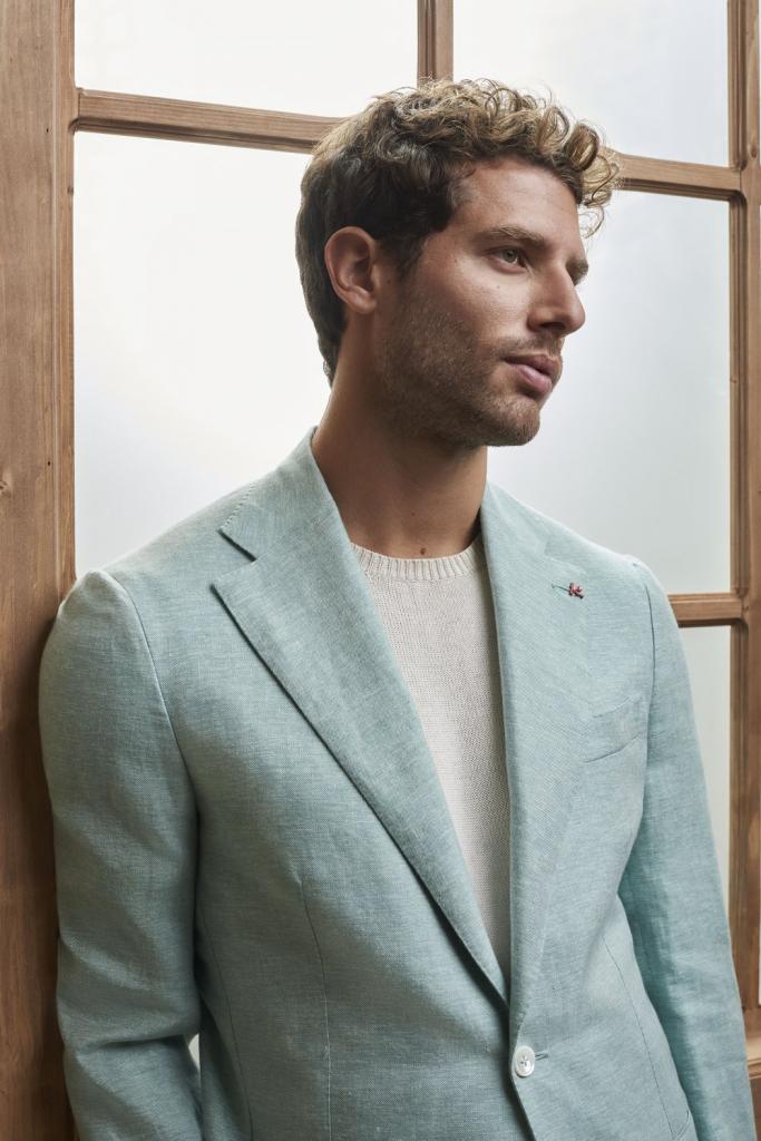 /web/published/contacts/12601/portfolio/ISAIA_MTM_SS25_LOOK_30_030.jpg