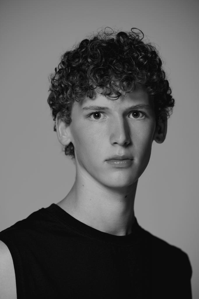 /web/published/contacts/18007/portfolio/250620_Samuel_3M_002.jpg